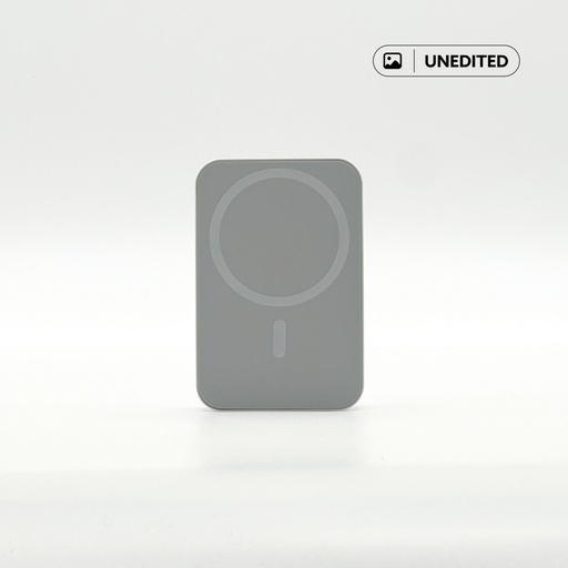 Maglite 5K - 5000 mAh Magnetic Wireless Power Bank - White 